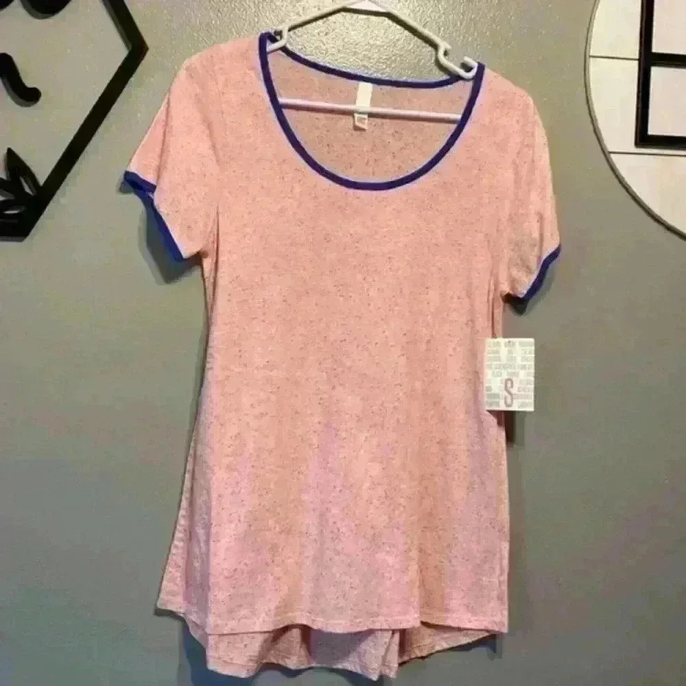 💚 3/$15 LuLaRoe Classic T Shirt Size Small New With Tags - Picture 2 of 8